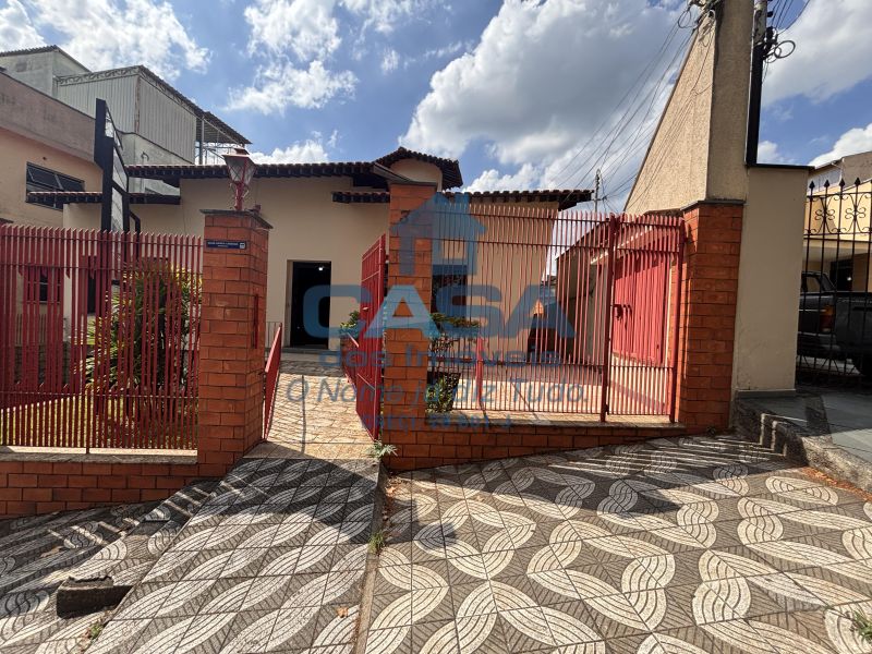 Sala Comercial no Centro de São Roque!