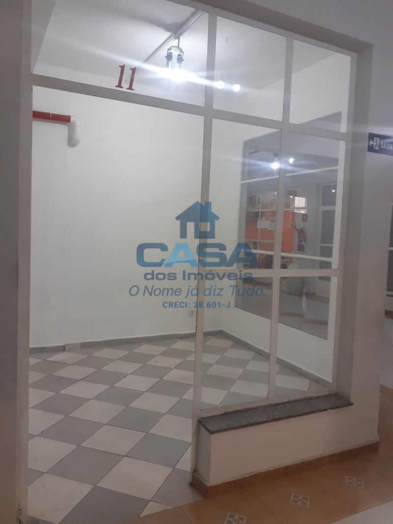 Excelente Loja N° 11 - Subsolo - Galeria Raposão!