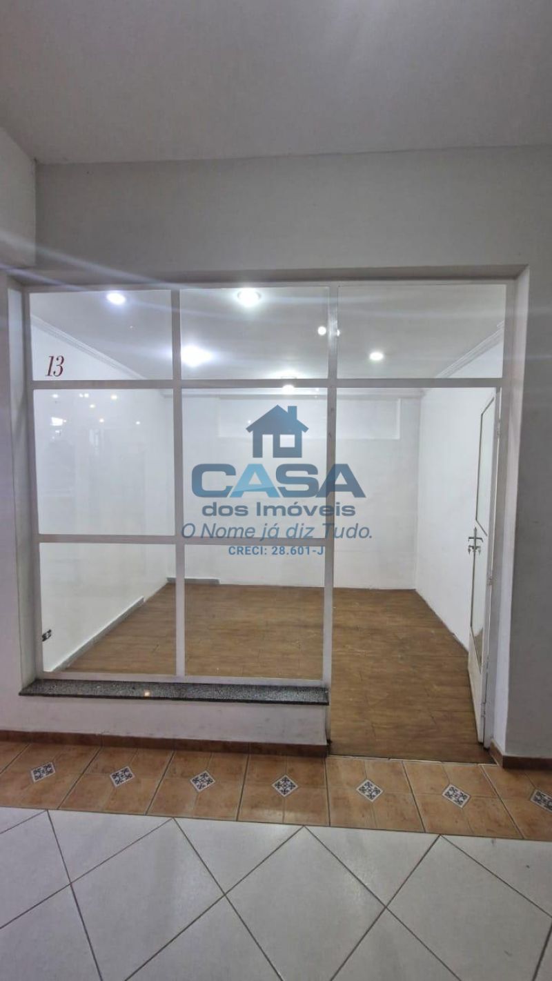 Excelente Loja N° 13 - Subsolo - Galeria Raposão!