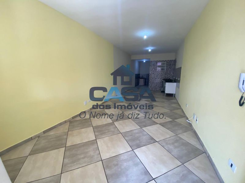 Kitnet com Garagem no Centro de São Roque! 