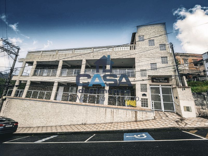 Apartamento com garagem no Centro de São Roque!