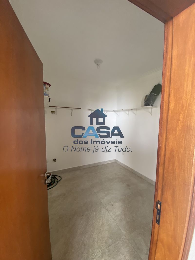 Sobrado de alto padrão em Condomínio Fechado! 