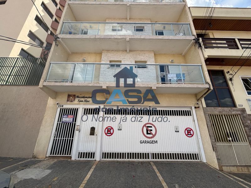 Apartamento com Elevador no Centro!