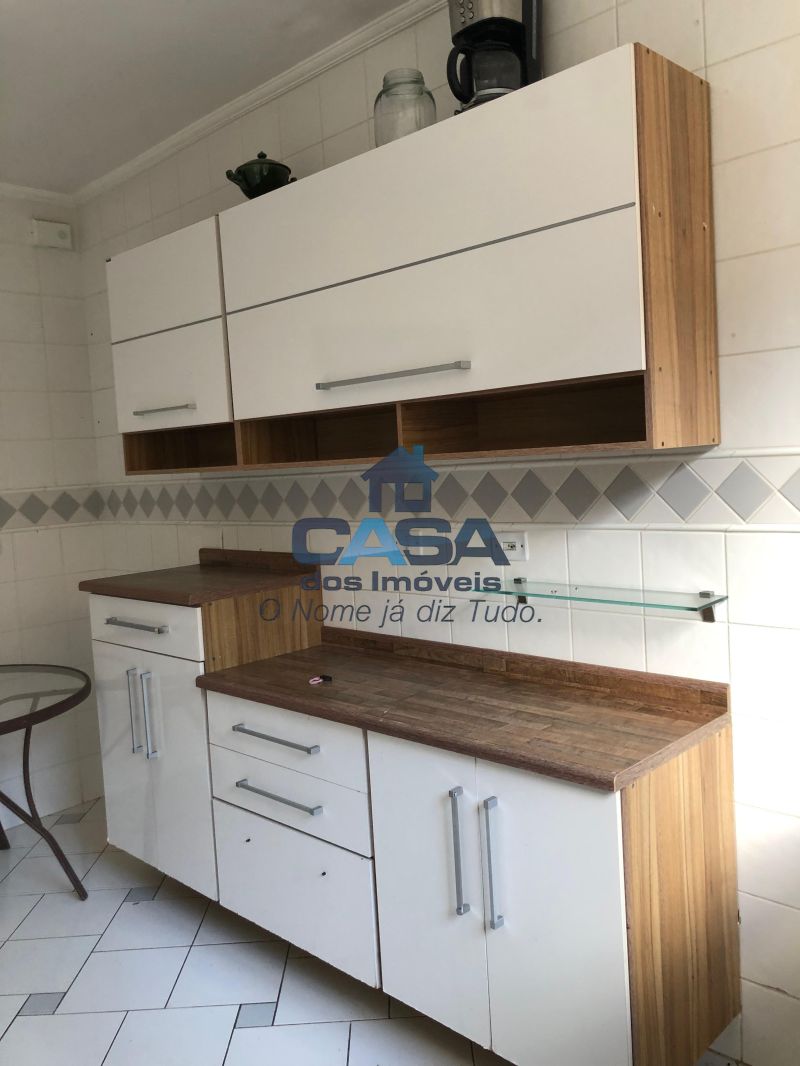 Linda Casa no Condomínio Vila Florida.