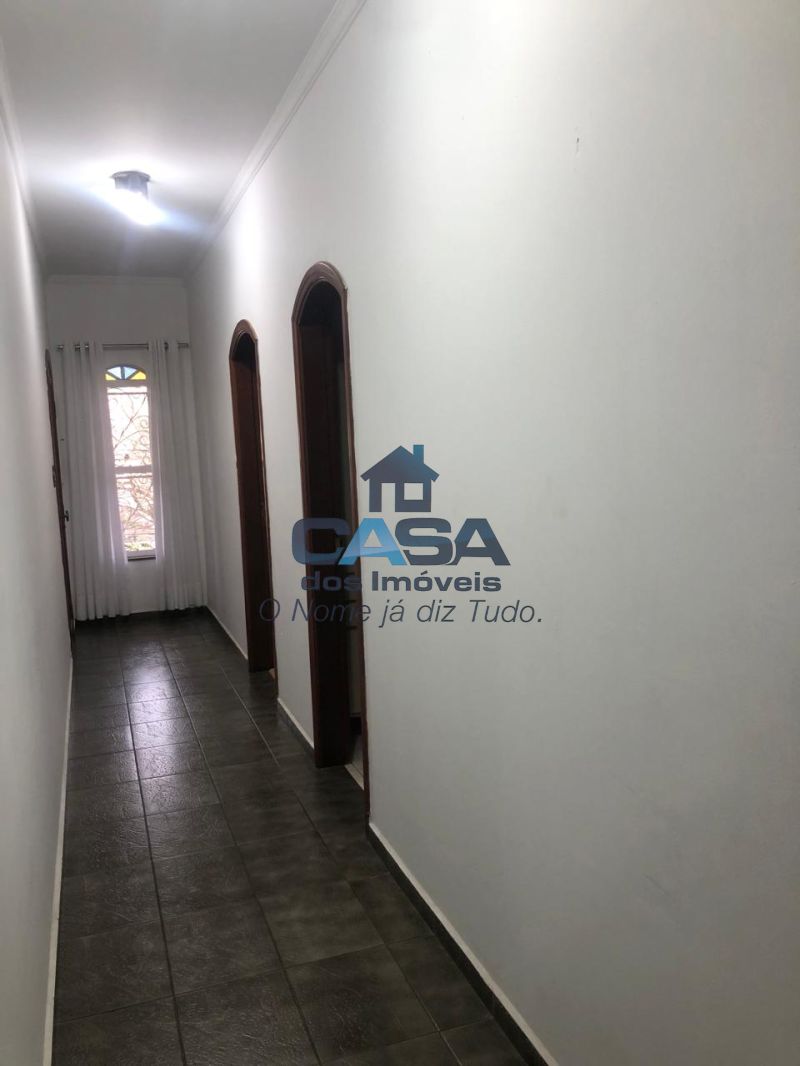 Residência estilo Colonial para vender.