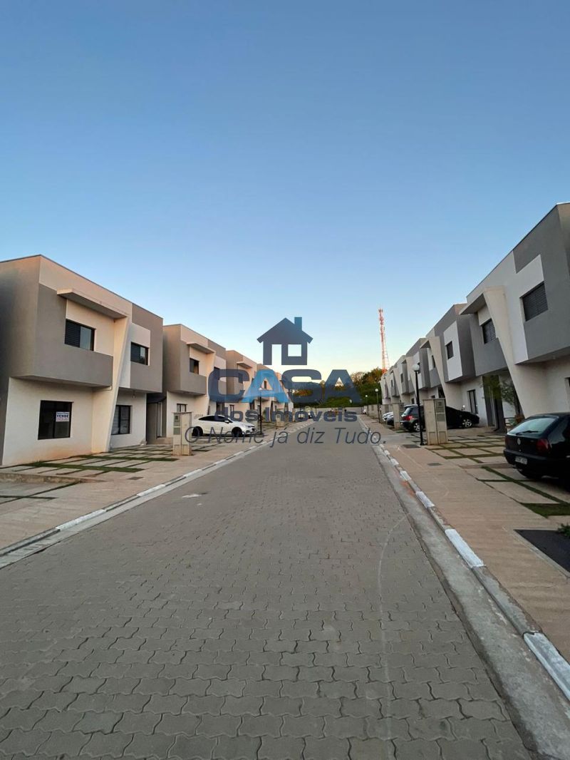 Lindo Sobrado em Condomínio!