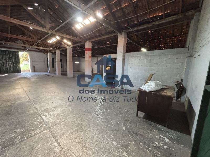Galpão no Centro de São Roque!