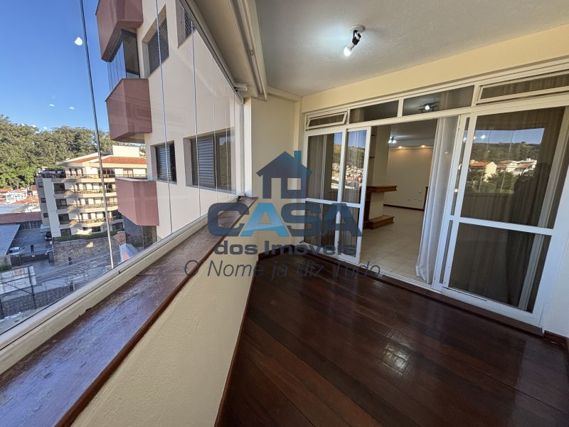 Excelente Apartamento com elevador | Centro