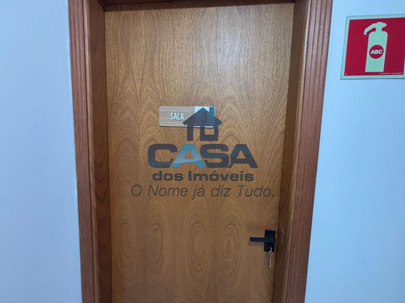 Sala Comercial N° 03 -  1° andar - Ayra Condomínio de Salas Comerciais