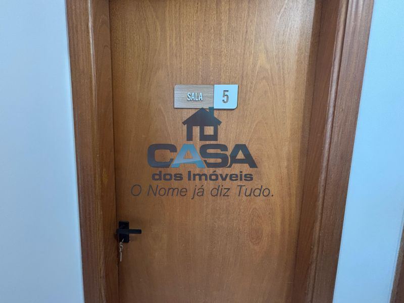 Sala Comercial N° 05 -  1° andar - Ayra Condomínio de Salas Comerciais