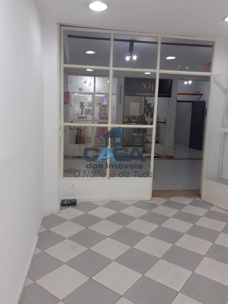 Excelente Loja N° 03 - Subsolo - Galeria Raposão!