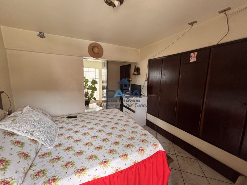 Ótima Casa com 3 dormitórios!