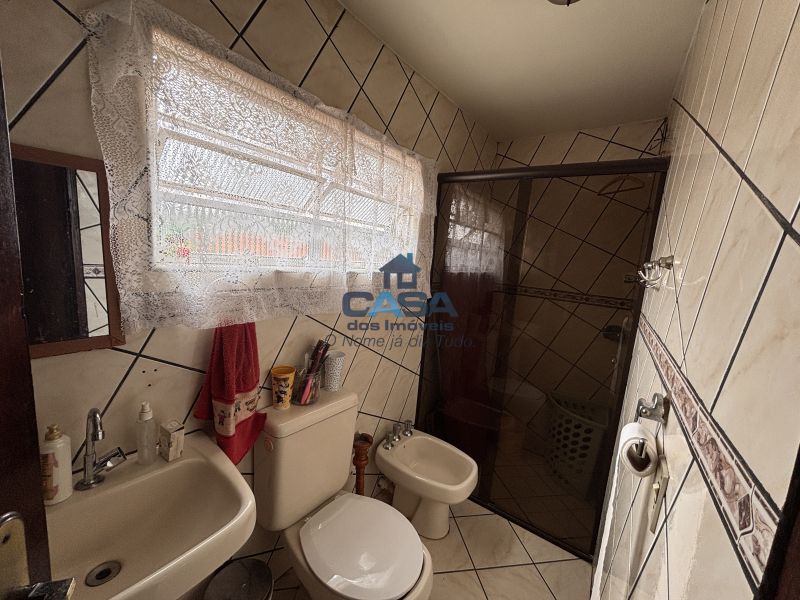 Ótima Casa com 3 dormitórios!