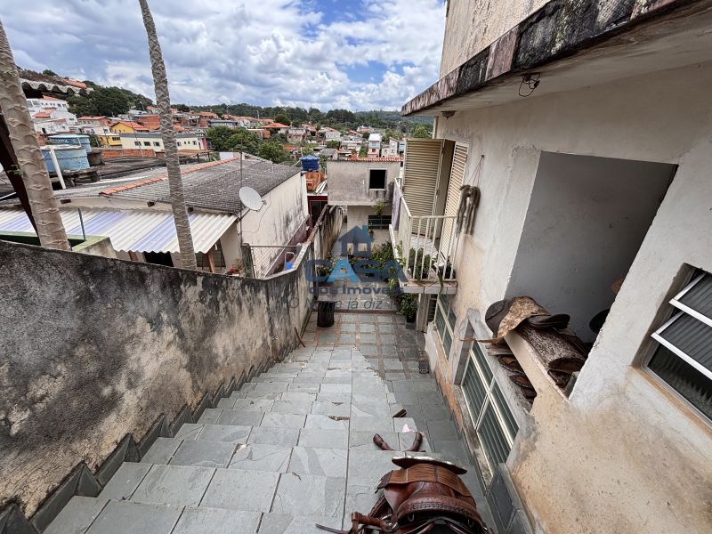 Ótima Casa com 3 dormitórios!