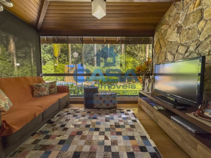 Maravilhosa chacrinha com piscina!