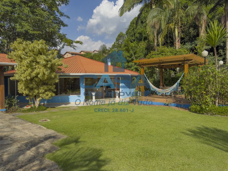 Maravilhosa chacrinha com piscina!