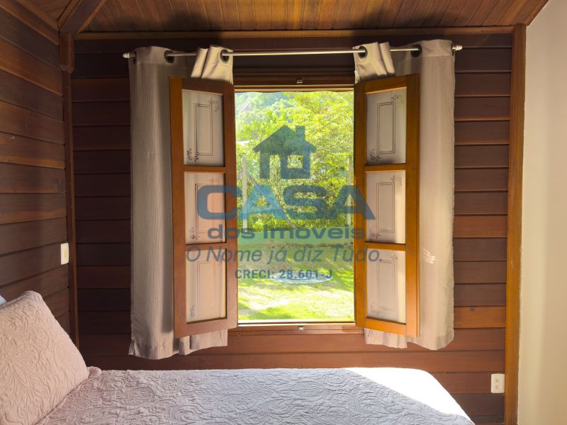 Maravilhosa chacrinha com piscina!