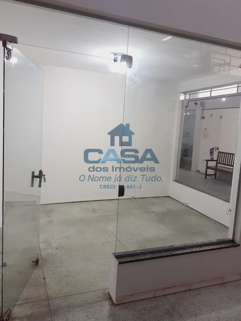 Excelente Loja N° 30 - Térrea - Galeria Raposão!