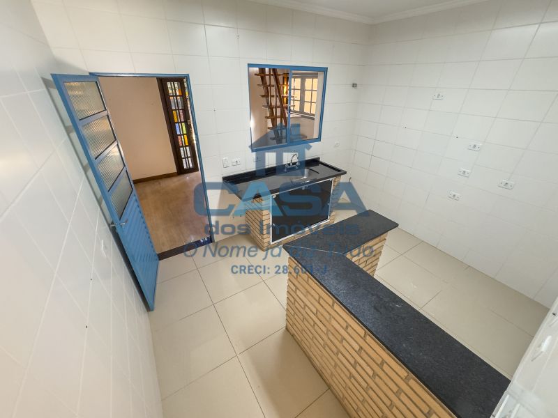 Linda Casa em Condomínio com Área Gourmet e Vista para Montanha