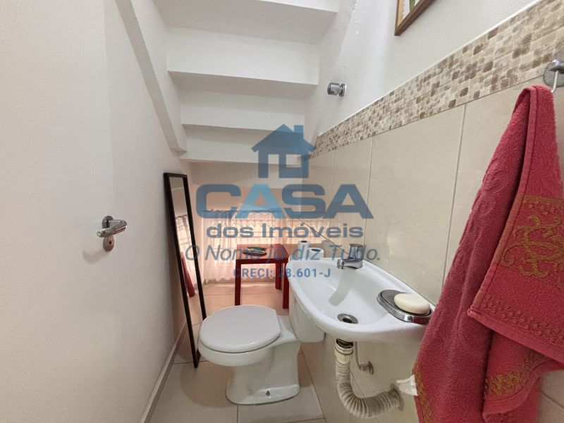 Ótimo Sobrado Semi Mobiliado em Condomínio Fechado!