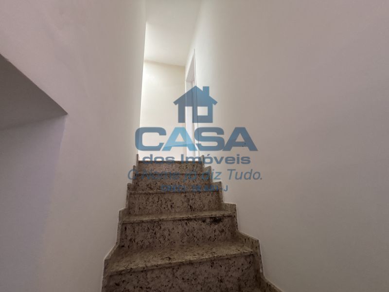 Ótimo Sobrado Semi Mobiliado em Condomínio Fechado!