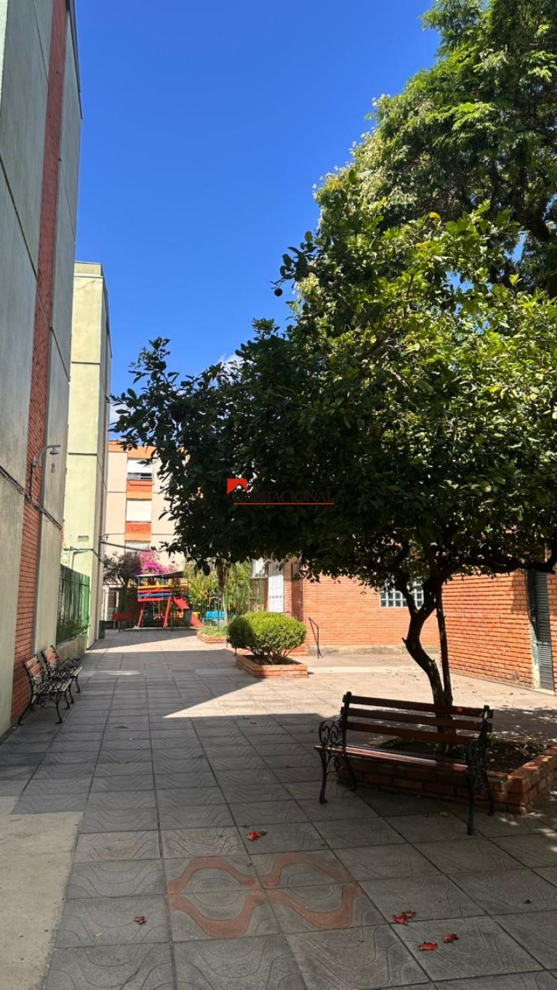 Apto 4 quartos  no bairro CRISTAL