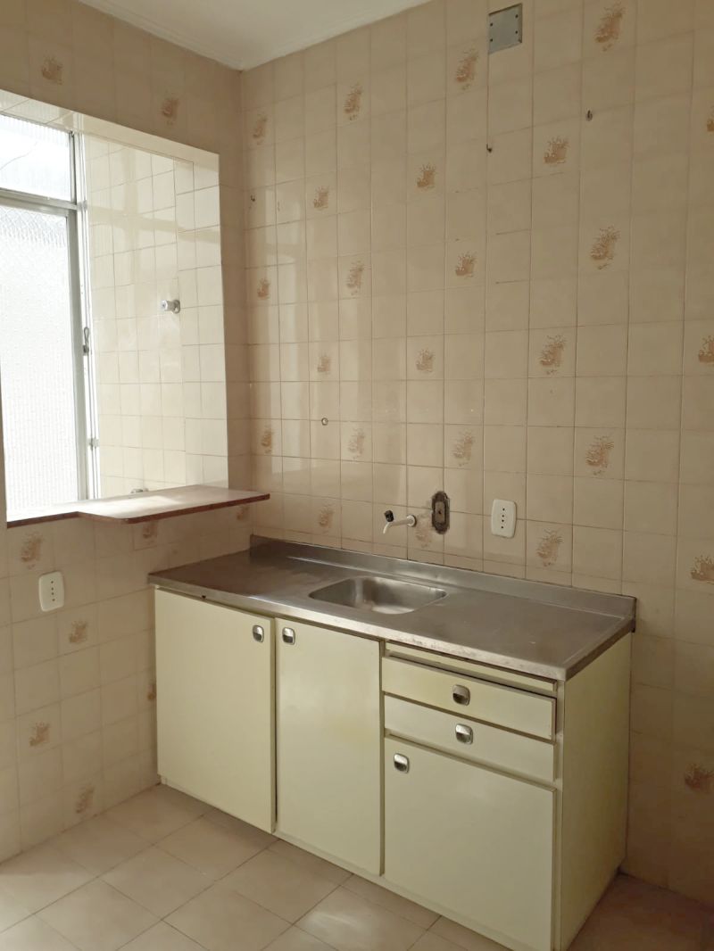 Apto 2 quartos  no bairro MENINO DEUS