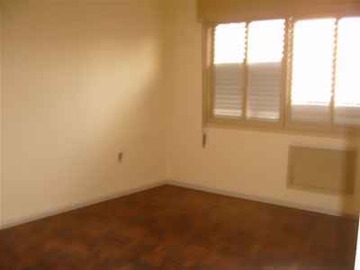 Apto 2 quartos  no bairro MENINO DEUS