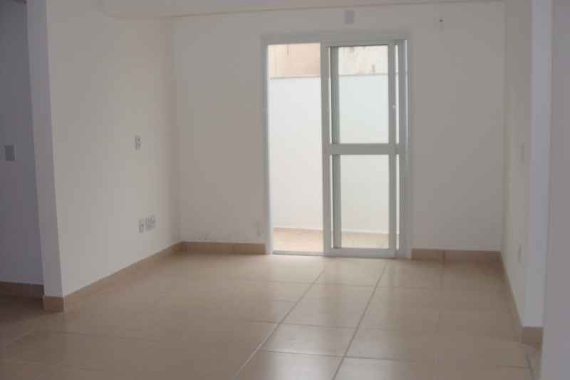 Apto 2 quartos  no bairro MEDIANEIRA
