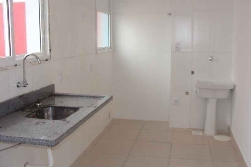 Apto 2 quartos  no bairro MEDIANEIRA