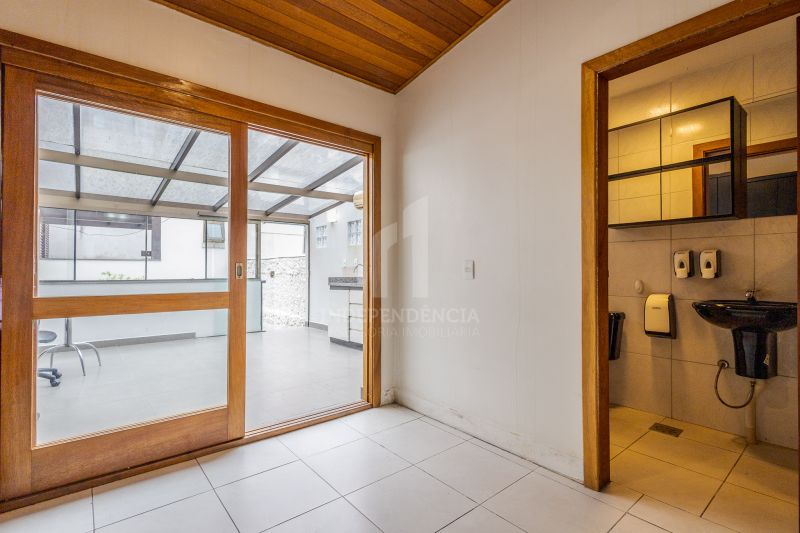 LOJA COMERCIAL no bairro MENINO DEUS em PORTO ALEGRE