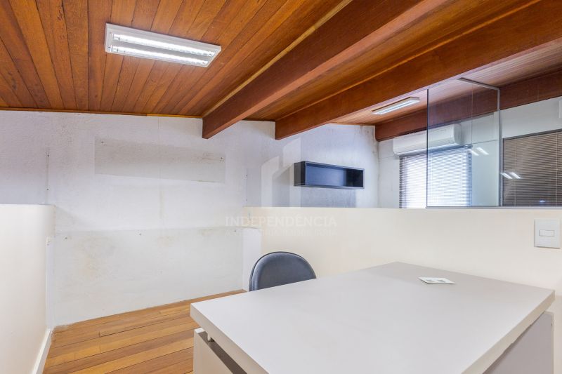 LOJA COMERCIAL no bairro MENINO DEUS em PORTO ALEGRE