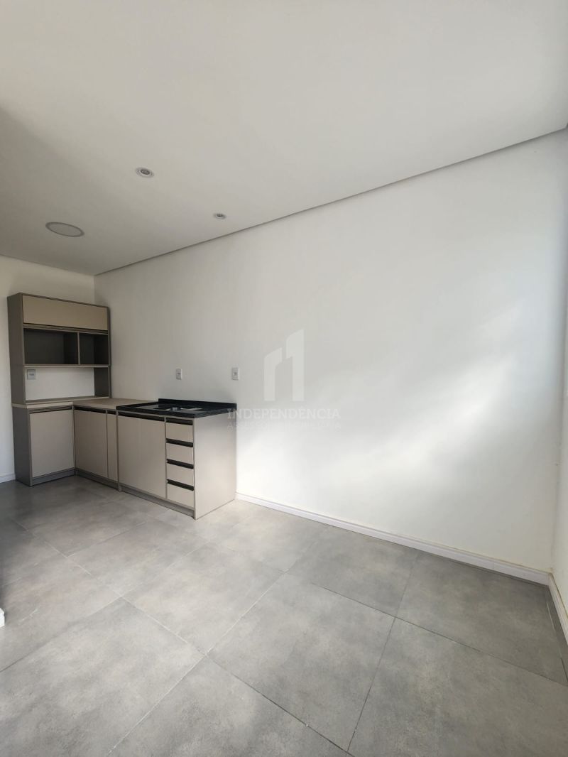 APARTAMENTO 2 quartos  no bairro SANTA CECÍLIA em PORTO ALEGRE