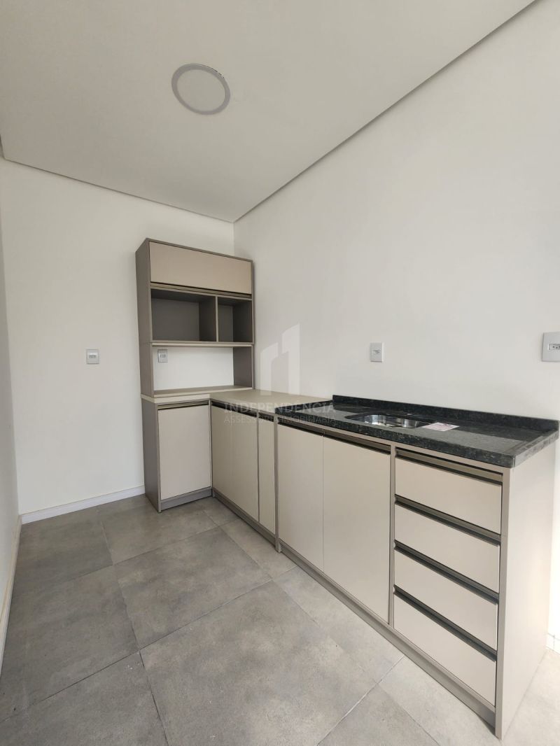 APARTAMENTO 2 quartos  no bairro SANTA CECÍLIA em PORTO ALEGRE