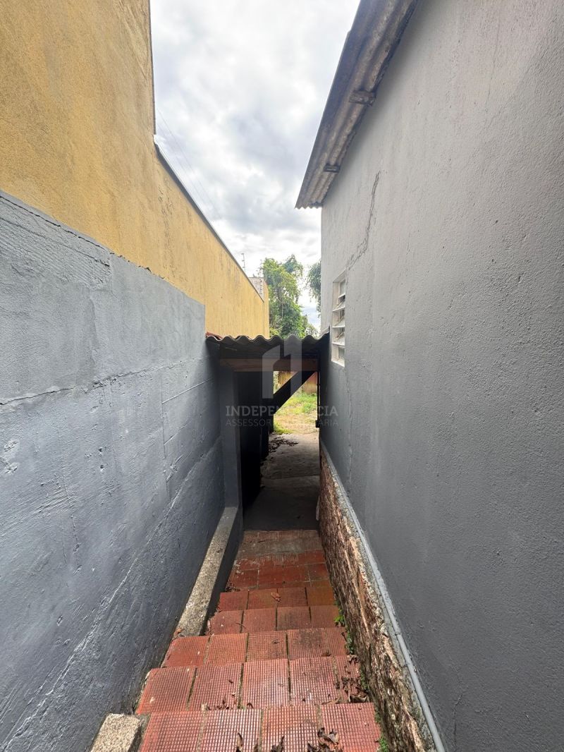 CASA 3 quartos  no bairro MENINO DEUS em PORTO ALEGRE