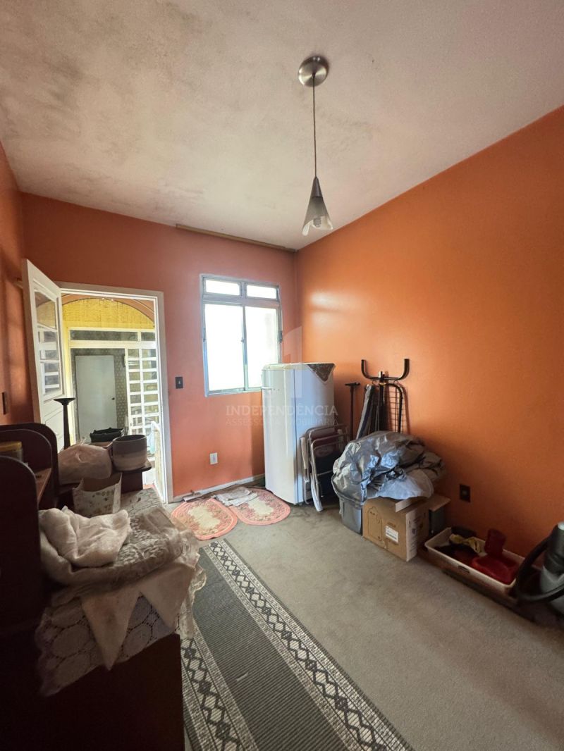 CASA 3 quartos  no bairro MENINO DEUS em PORTO ALEGRE