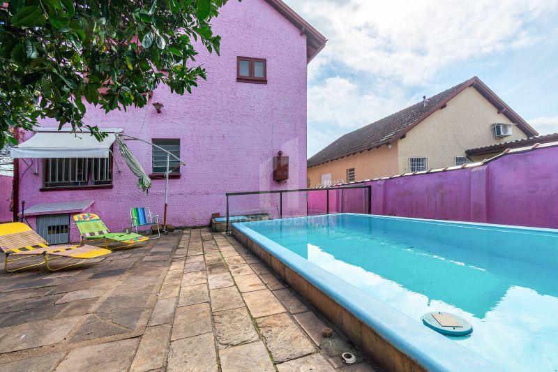 CASA 4 quartos  no bairro SANTA TEREZA em PORTO ALEGRE