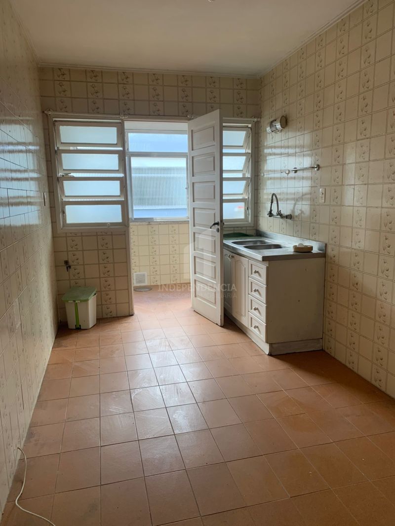 APARTAMENTO 3 quartos  no bairro SANTA CECÍLIA em PORTO ALEGRE