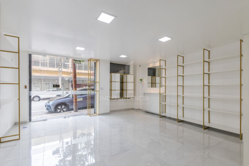 LOJA COMERCIAL no bairro CENTRO HISTÓRICO em PORTO ALEGRE