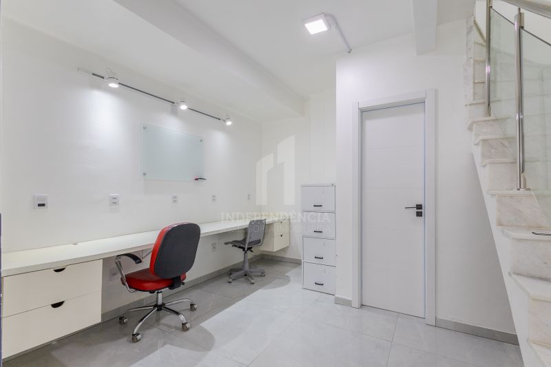 LOJA COMERCIAL no bairro CENTRO HISTÓRICO em PORTO ALEGRE