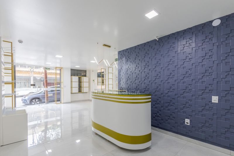 LOJA COMERCIAL no bairro CENTRO HISTÓRICO em PORTO ALEGRE