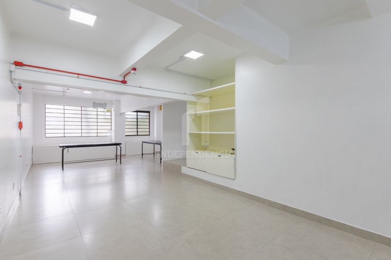 LOJA COMERCIAL no bairro CENTRO HISTÓRICO em PORTO ALEGRE