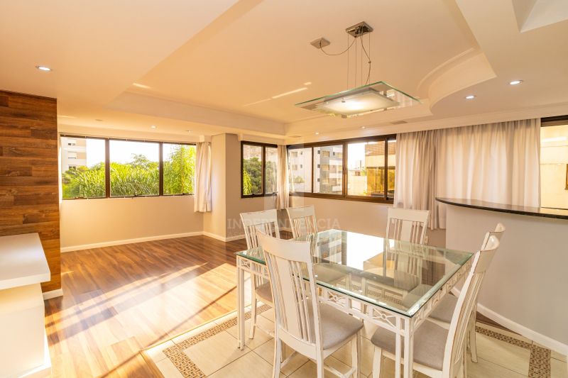 APARTAMENTO 3 quartos  no bairro PETRÓPOLIS em PORTO ALEGRE