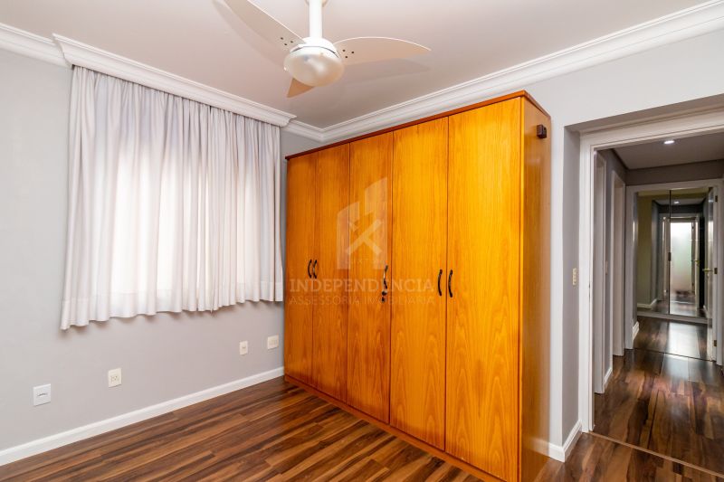 APARTAMENTO 3 quartos  no bairro PETRÓPOLIS em PORTO ALEGRE