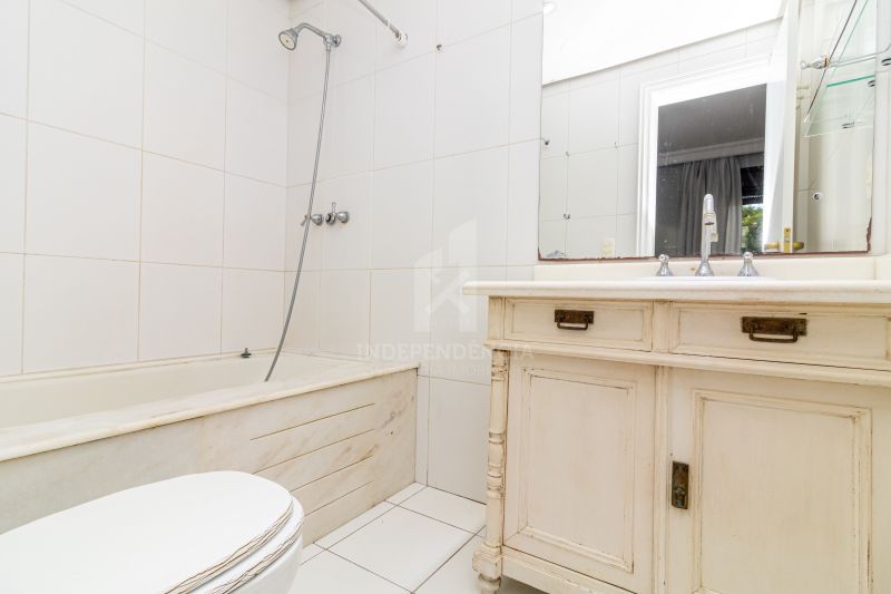 APARTAMENTO 3 quartos  no bairro PETRÓPOLIS em PORTO ALEGRE