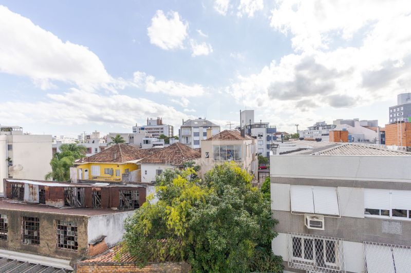 APARTAMENTO 2 quartos  no bairro SANTA CECÍLIA em PORTO ALEGRE