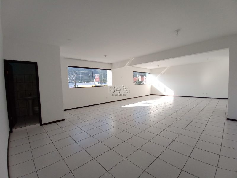 Sala no bairro Centro em Jaragua Do Sul