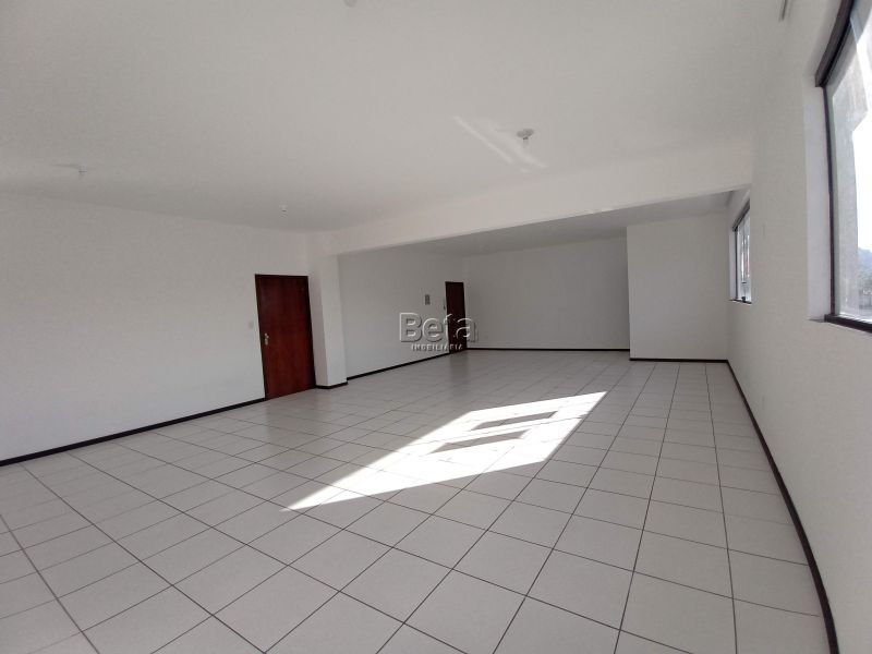 Sala no bairro Centro em Jaragua Do Sul