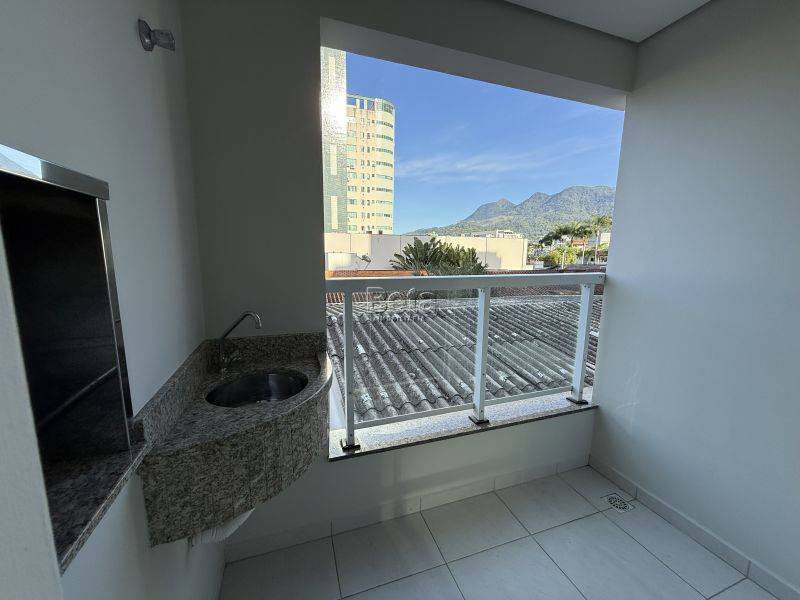 Apto para alugar no bairro CENTRO