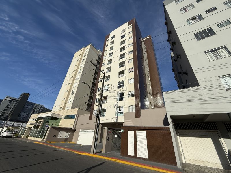 Apto para alugar no bairro CENTRO